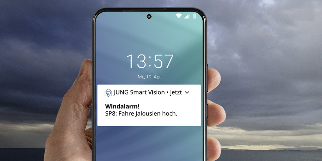 JUNG Smart Panel 8 bei Demmel Elektrotechnik in Wolfratshausen
